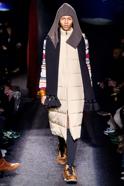 Look 49
